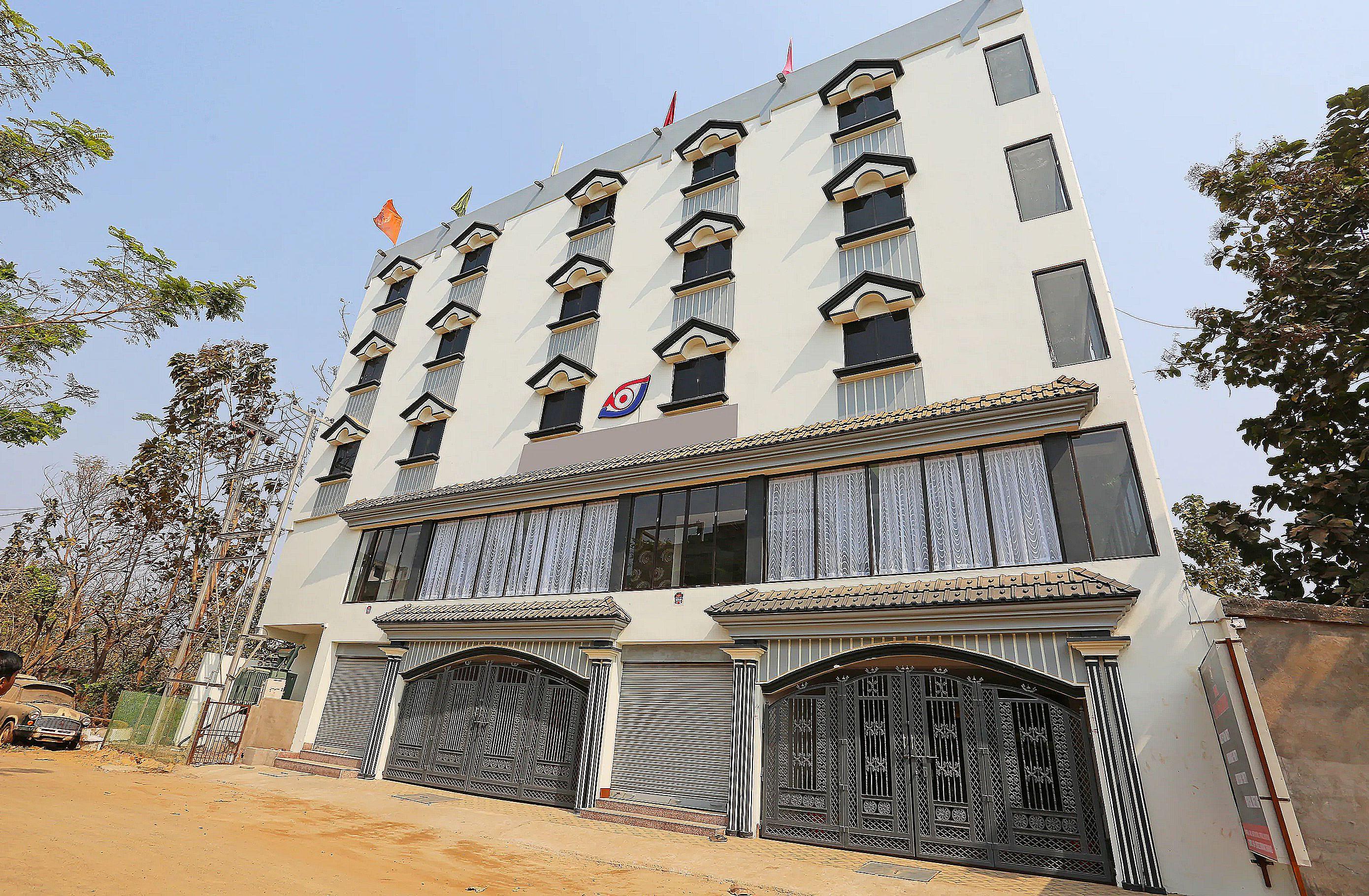 Capital O 11408 Hotel Sai Jagannath Khandagiri Bagian luar foto
