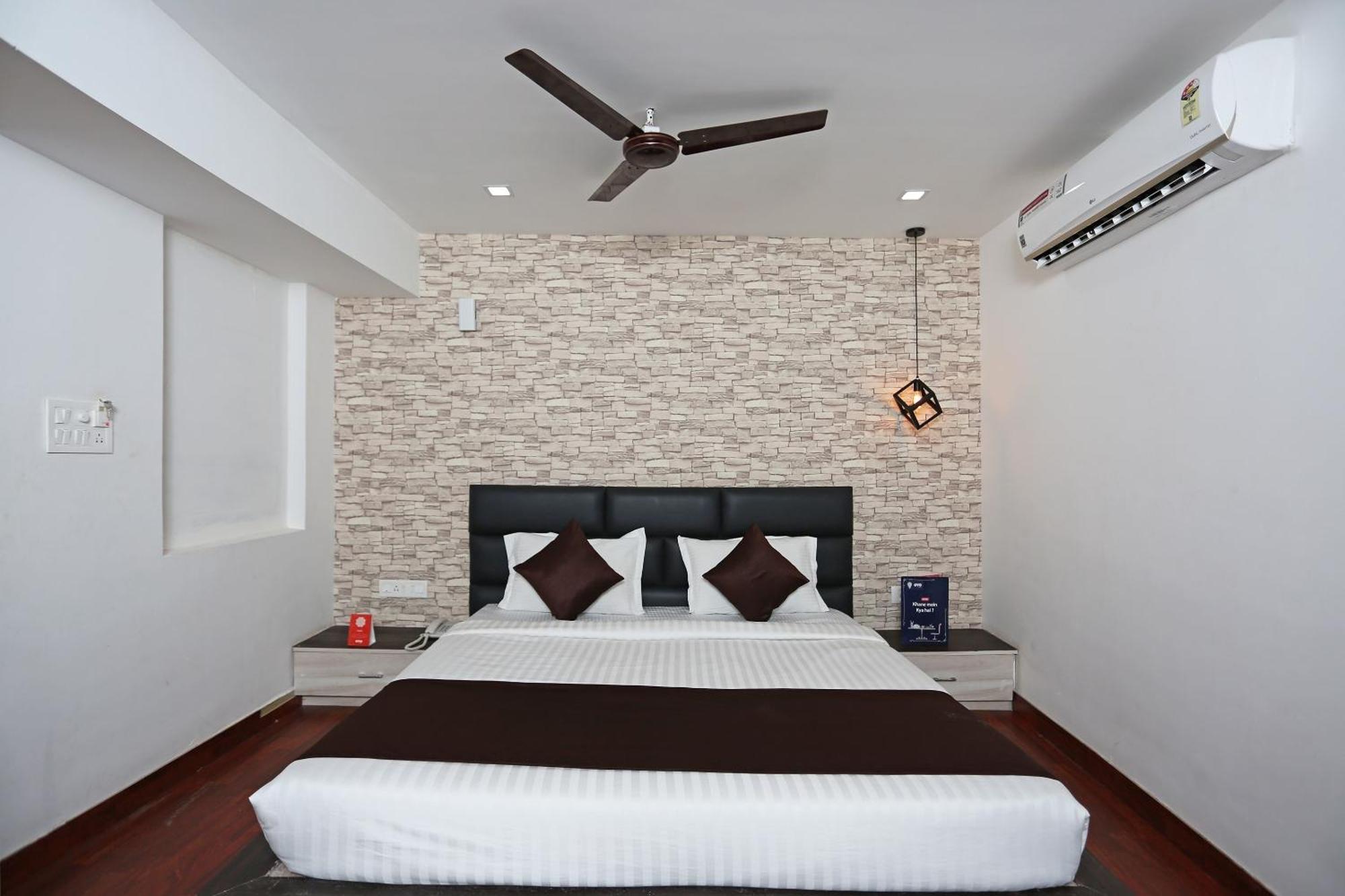 Capital O 11408 Hotel Sai Jagannath Khandagiri Bagian luar foto